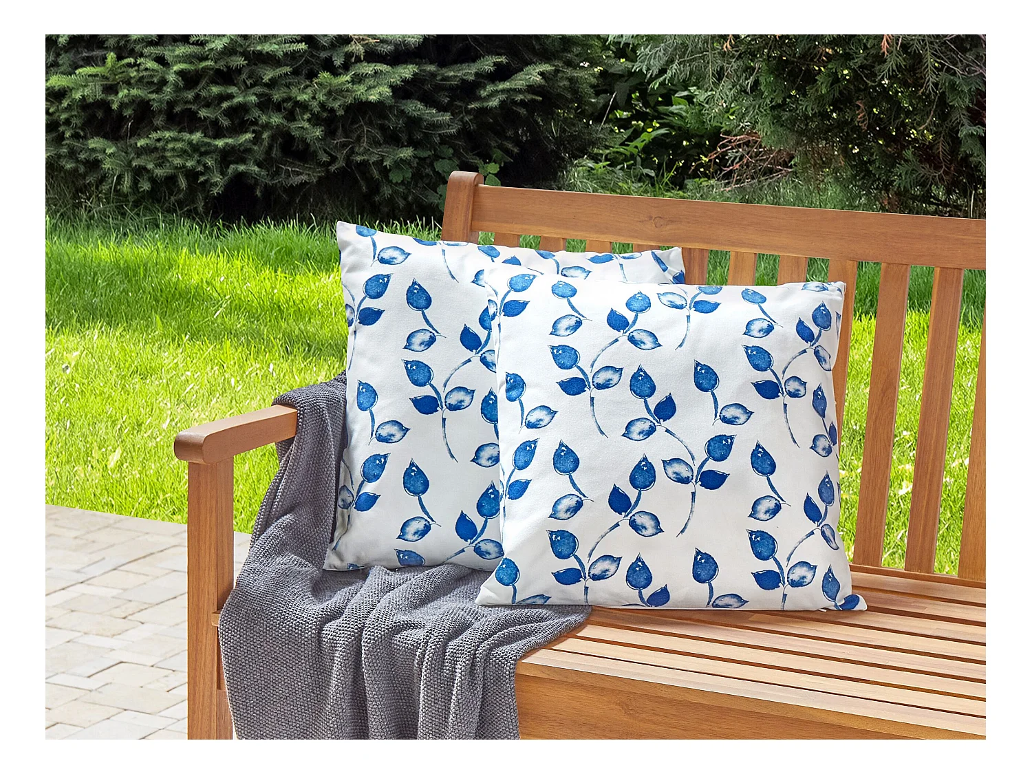 Conjunto de 2 cojines de exterior TORBORA Patrón de plantas 45 x 45 cm Blanco Azul