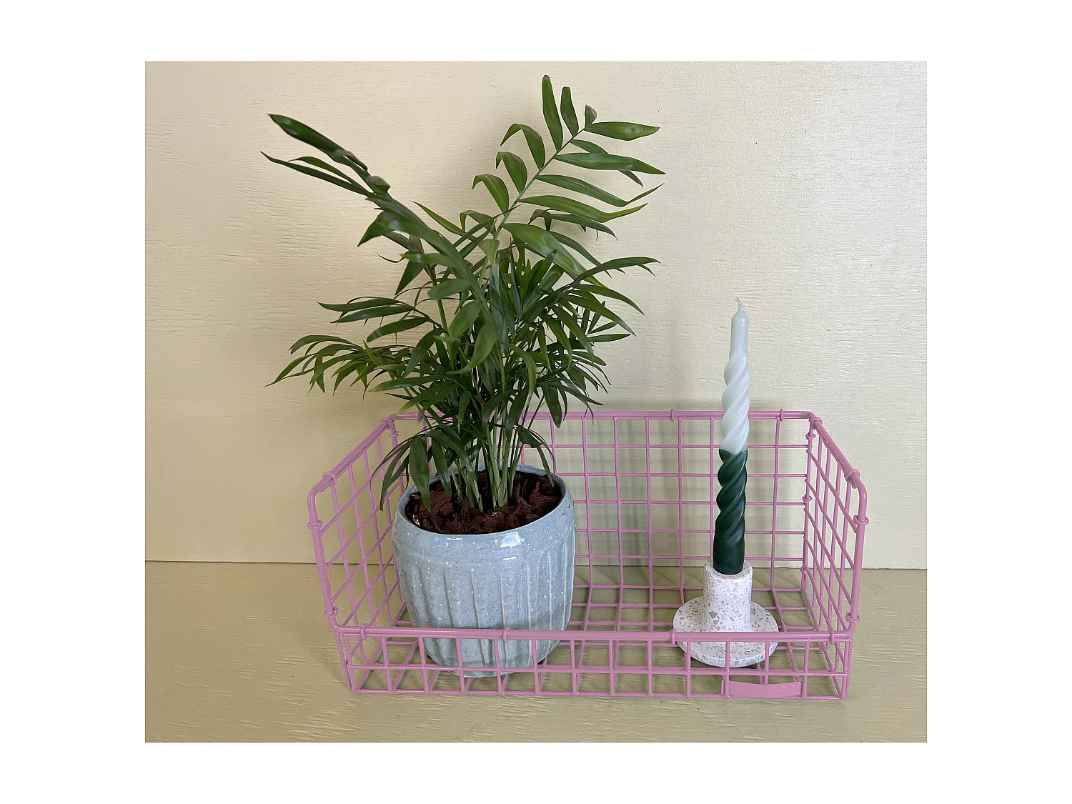 WIRE | Etagère en métal rose, moyenne