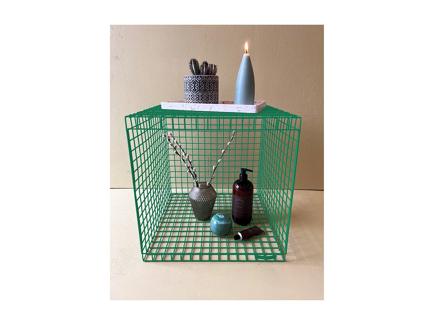 WIRE CUBIC | Mesa auxiliar de metal verde