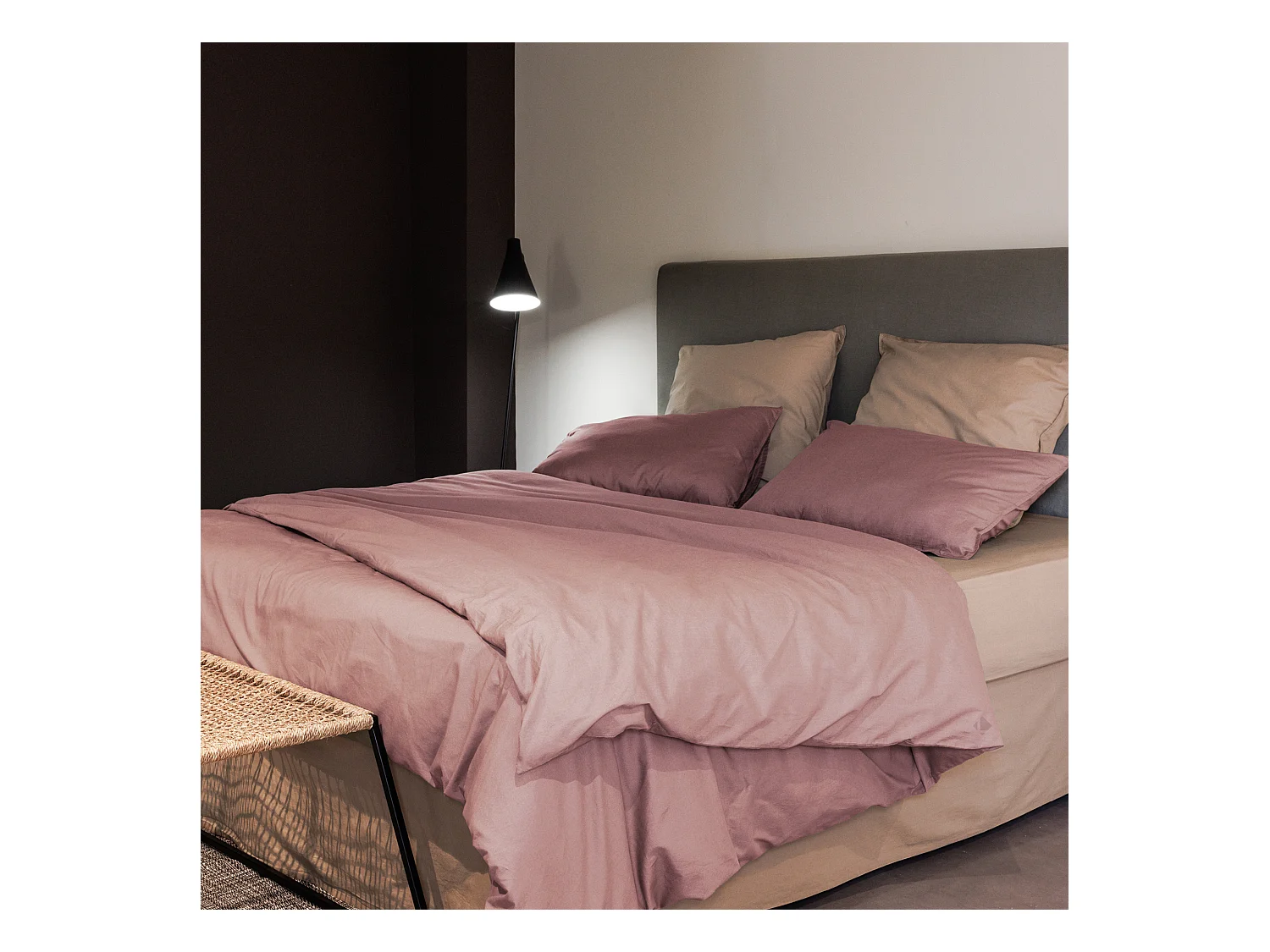 Parure de lit 260x240 cm et 65x65 cm coton lavé PALACE rose 3 pièces