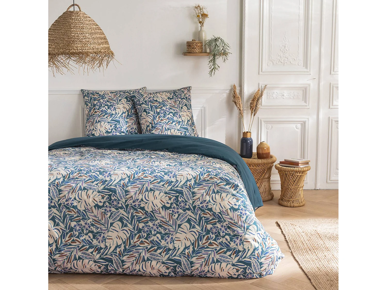 Parure de lit réversible 240x220cm imprimé feuillage bleu et blanc en coton