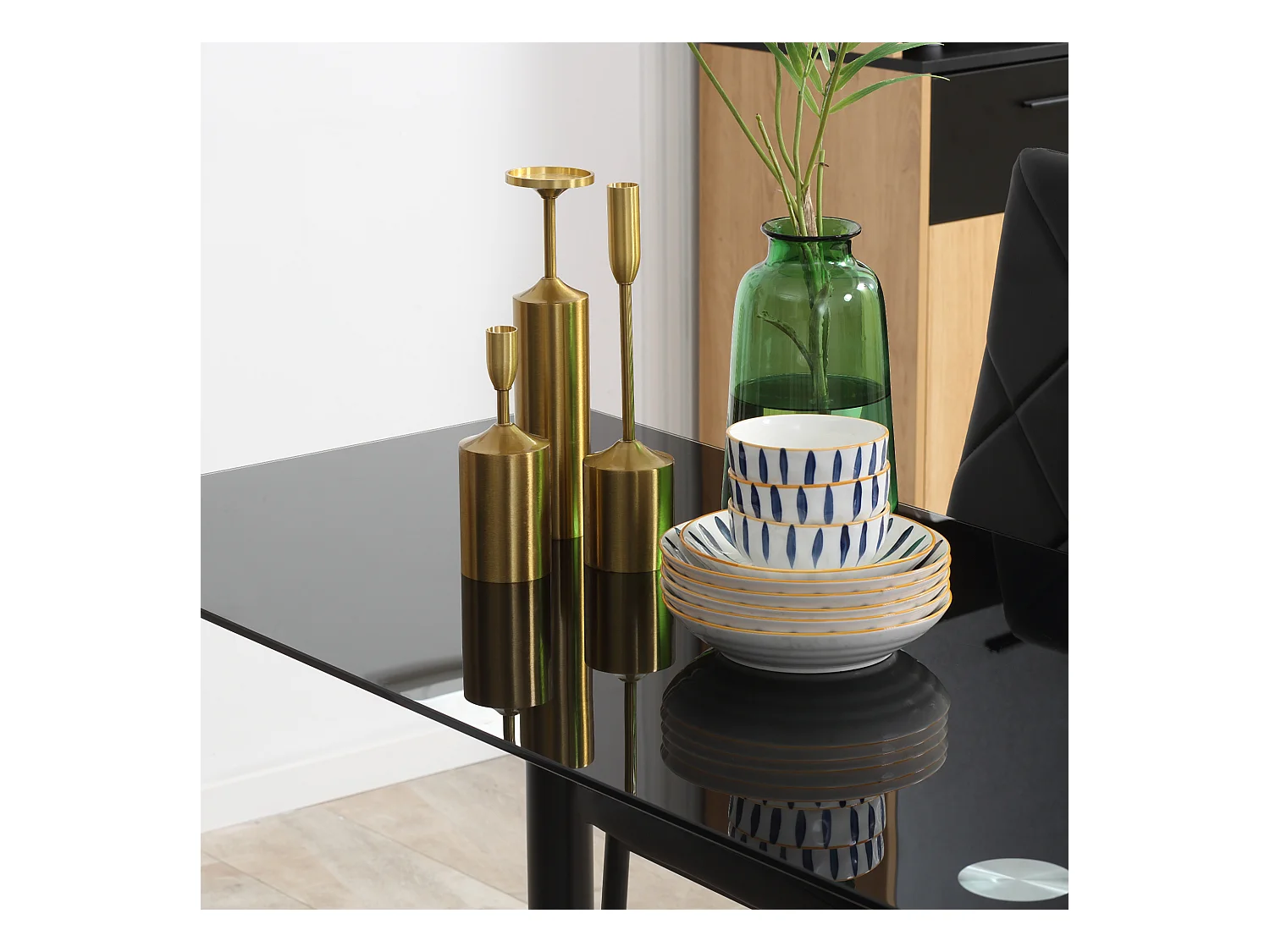 Table de salle à manger avec 4 chaises design contemporain Chesterfield acier plateau verre trempé PVC effet capitonné noir