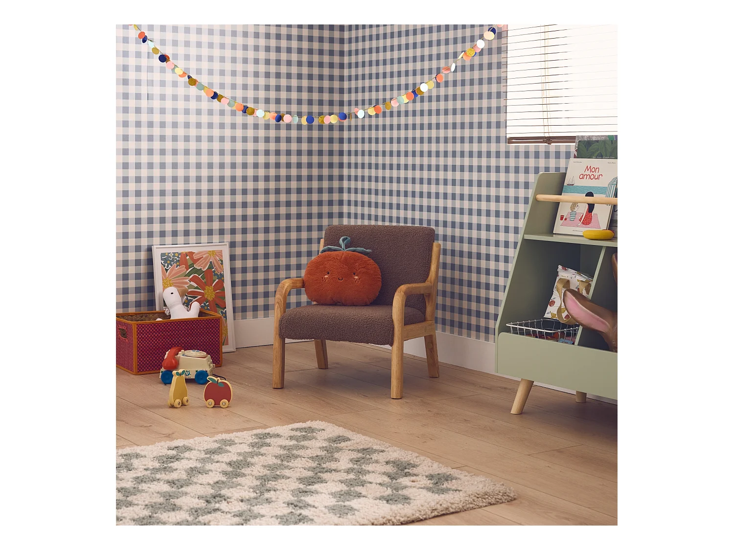 Fauteuil scandinave enfant en bois et tissu bouclette marron