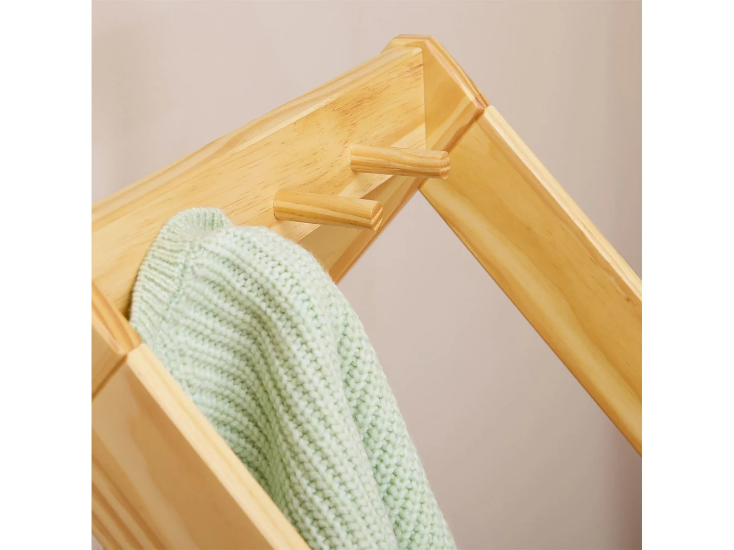 Étagère à vêtement enfant SALLY, garde-robe en pin massif montessori avec 3 étagères, penderie en bois couleur naturelle et blanc