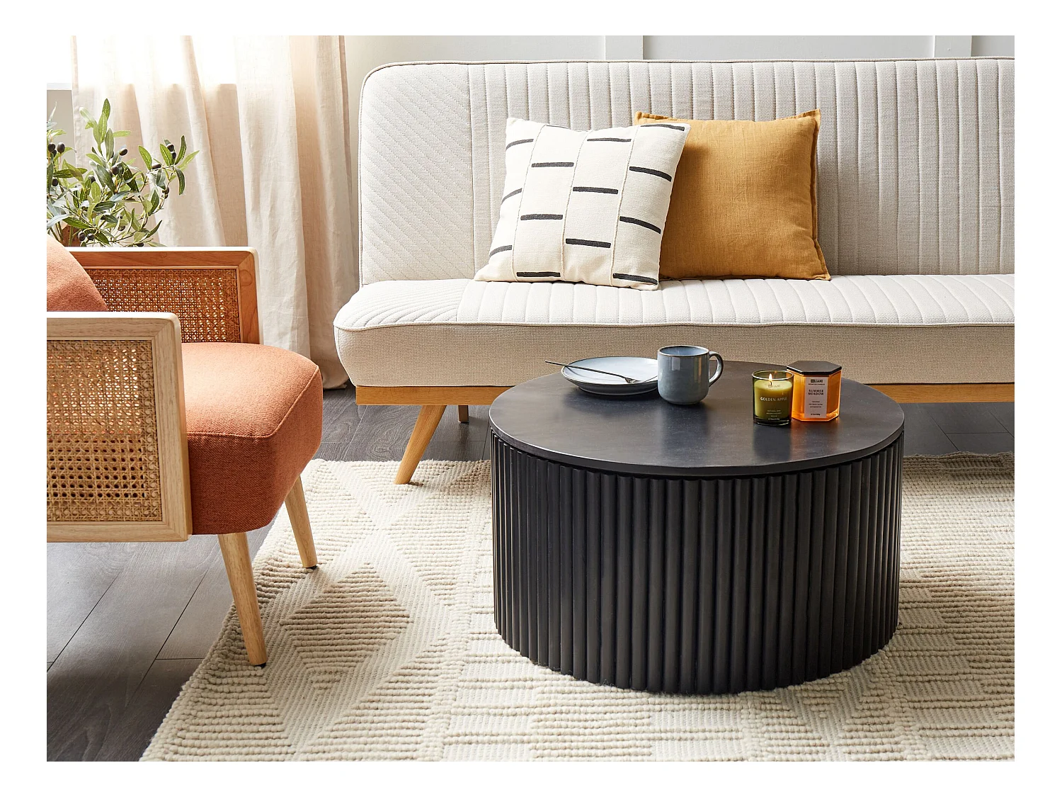 Couchtisch KIRKWOOD Mango Holz Schwarz mit Stauraum