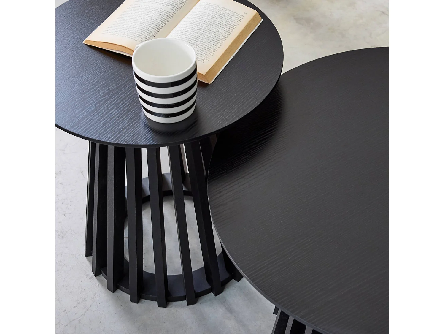 Set di 2 tavolini rotondi neri ø40cm e ø60cm i sweeek