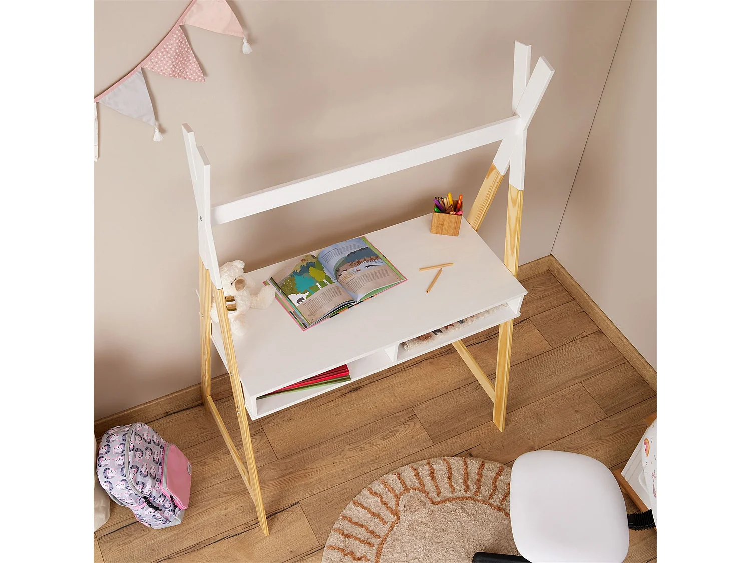 Bureau enfant SIMI petit bureau en forme de tipi de type Montessori, avec 2 niches, en pin massif naturel et blanc