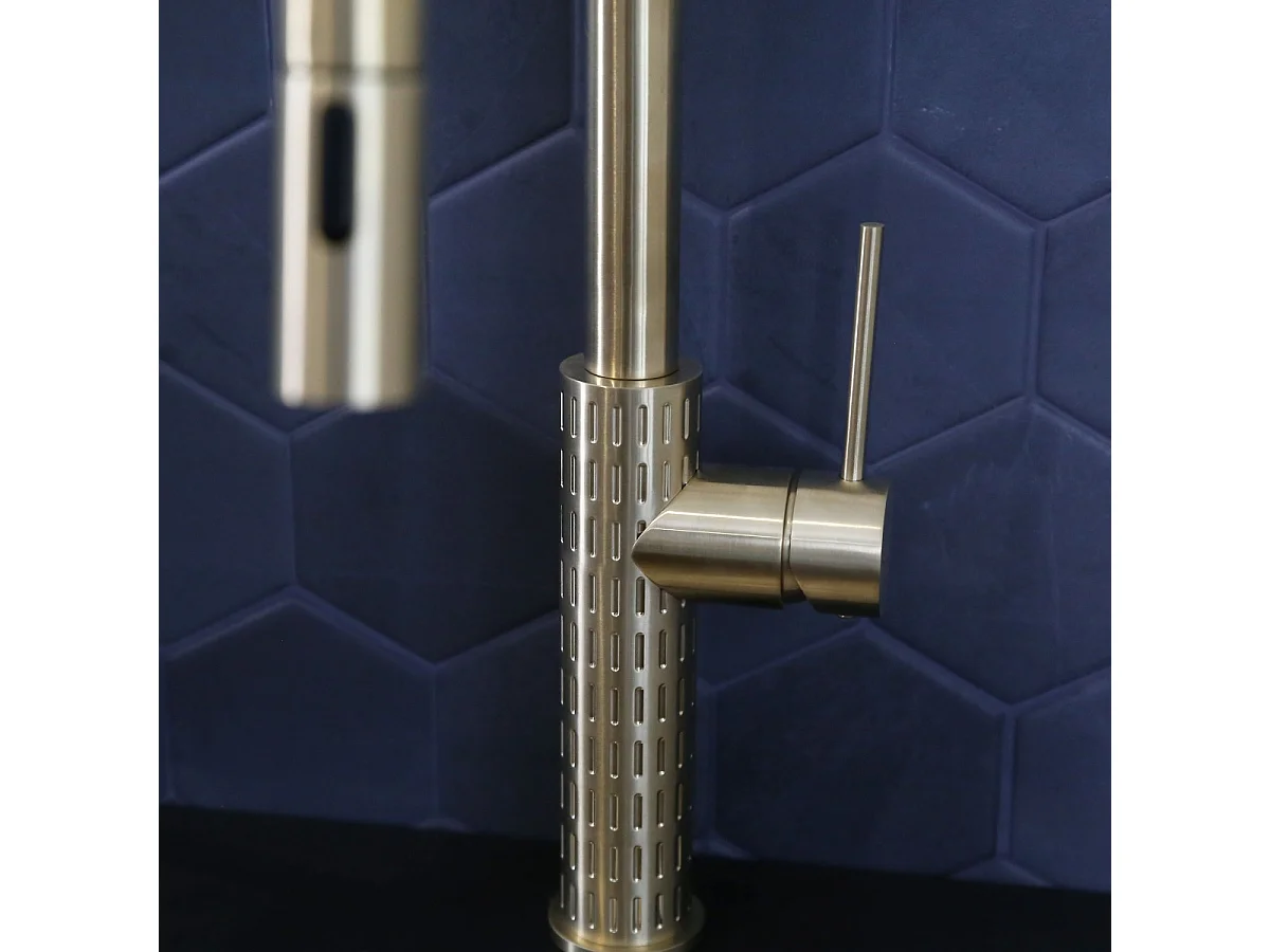 Architek miscelatore per lavello con soffione estraibile oro spazzolato Essebagno