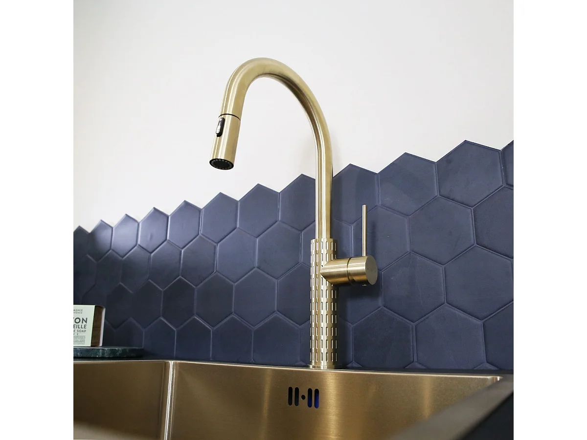 Architek miscelatore per lavello con soffione estraibile oro spazzolato Essebagno