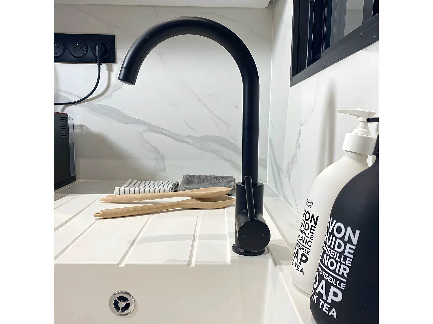 Kiwo mitigeur évier noir - Essebagno