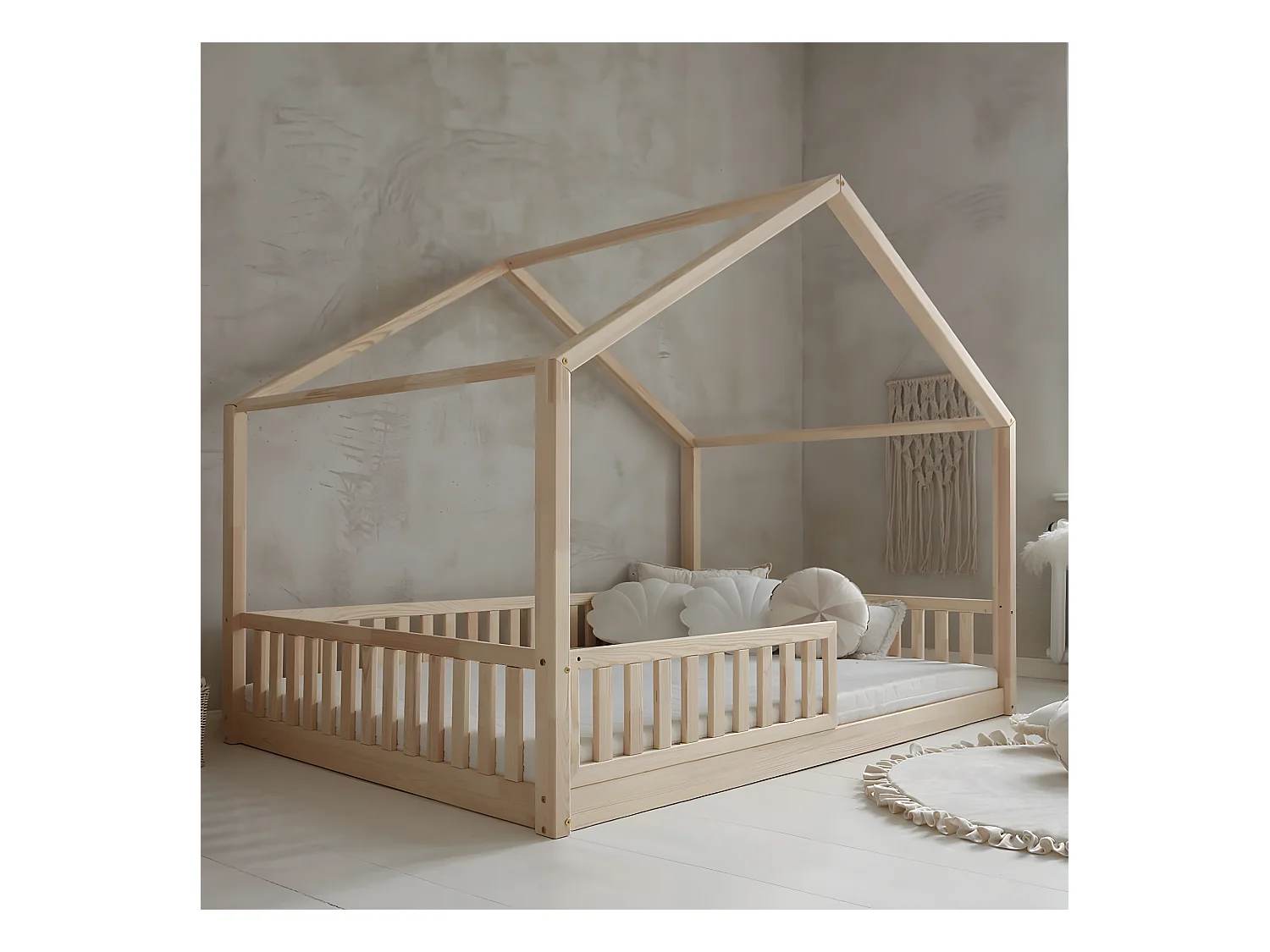 Lit cabane 140x200 barrière et sommier inclus pieds 1 cm Roxane Bois