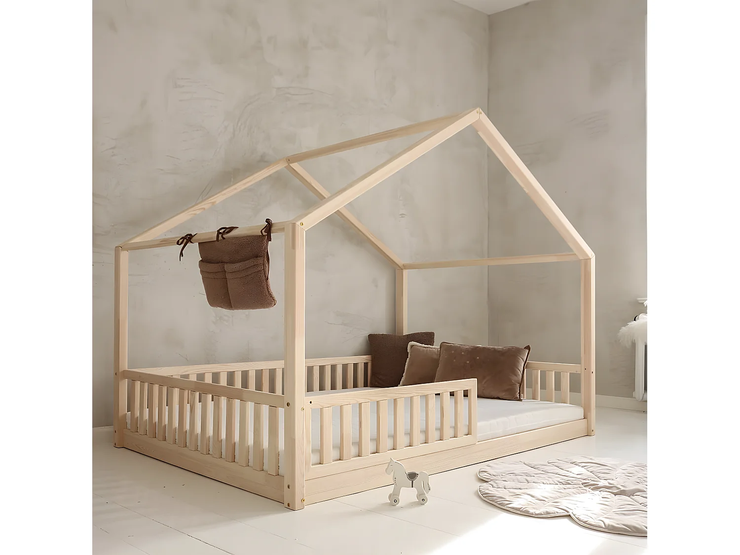 Lit cabane 140x200 barrière et sommier inclus pieds 1 cm Roxane Bois