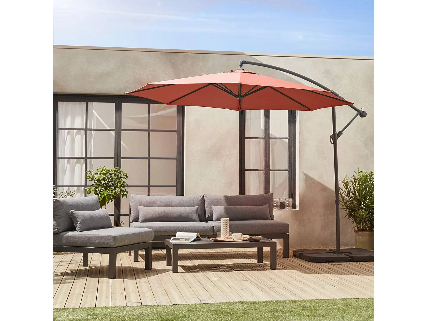 Parasol déporté Ø350cm - Hardelot - Coloris Terracotta. structure anthracite. manivelle anti-retour.