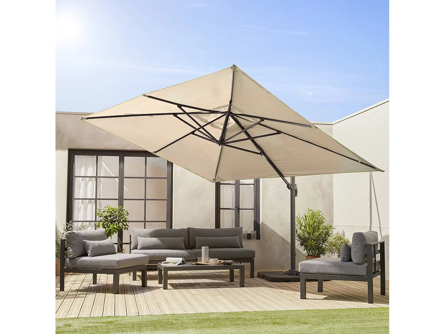 Ombrellone decentrato rettangolare 3x4m + base 50x50cm, beige