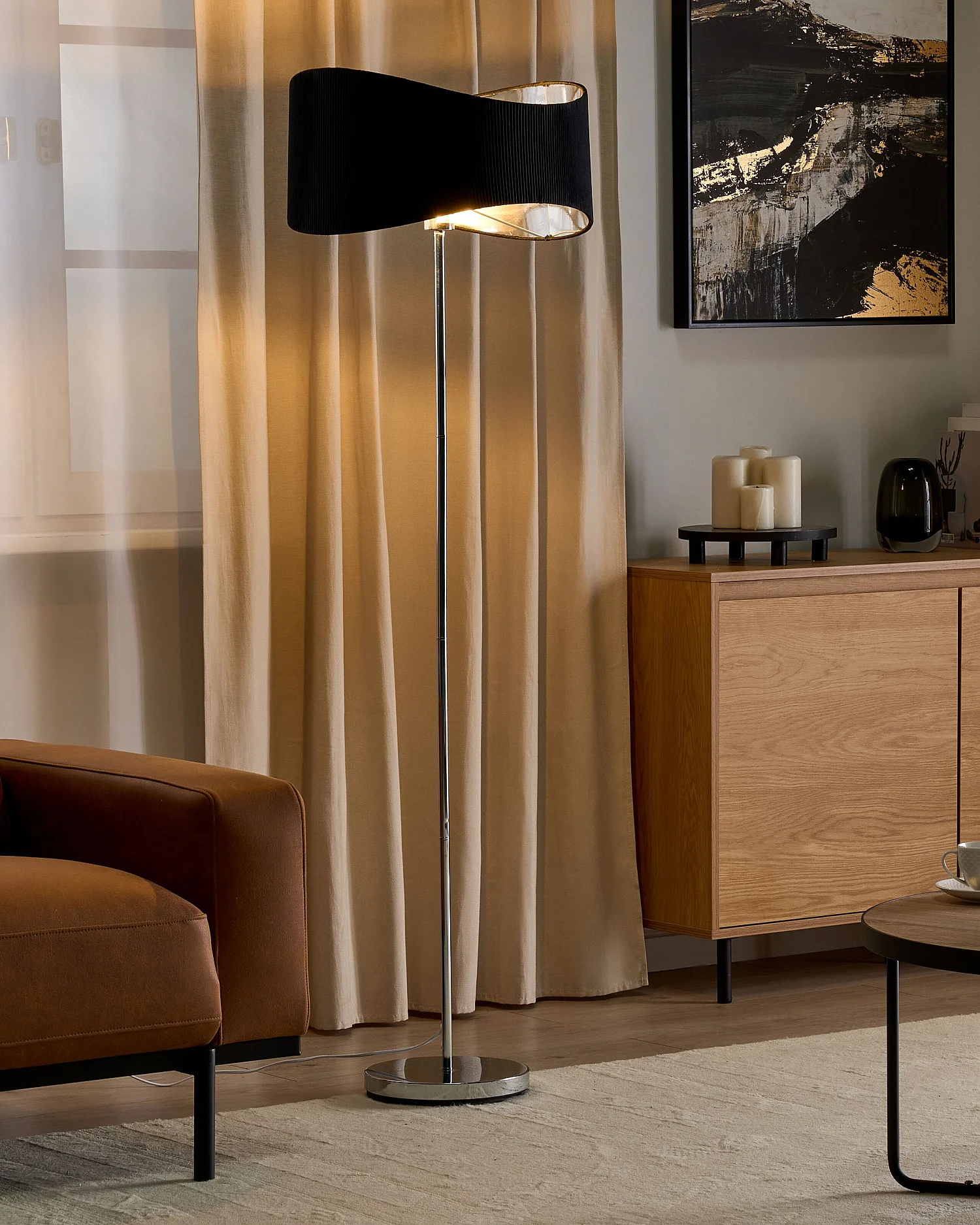 Stehlampe Metall silber 153 cm mit Stoffschirm Kunstseide Wellenform Calvillo