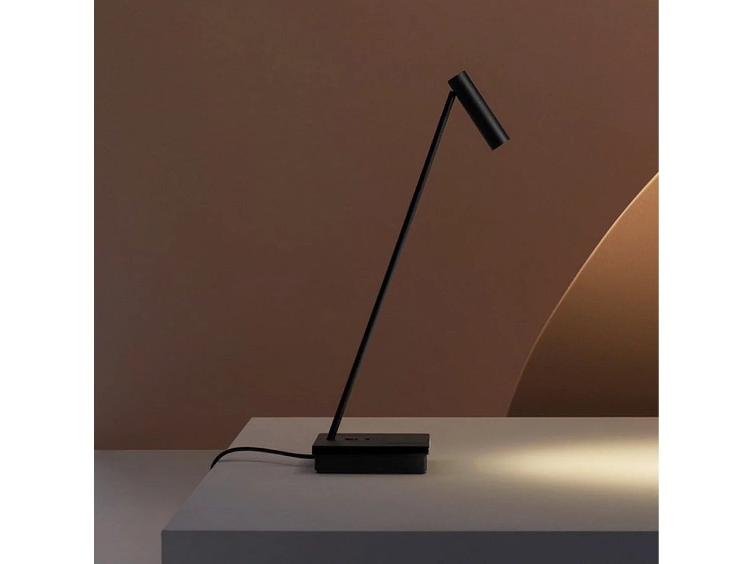 Lampe à Poser LED Elamp Noire 2.2W LED-C4 10-7606-05-05 Noir Blanc Chaud 2700K