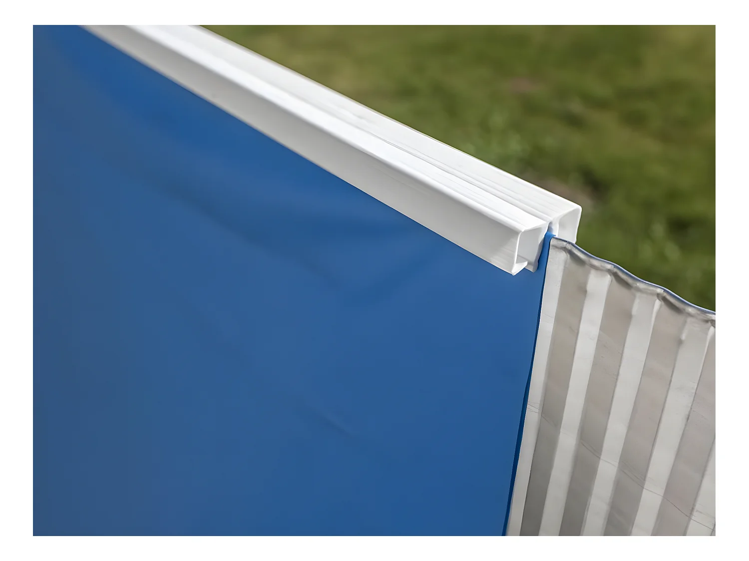 Cobertor Solar Liner Azul Gre 625x375x120 cm de 40/100 micras Fabricado en PVC para Piscinas con Forma de Ocho | Sistema Colgante