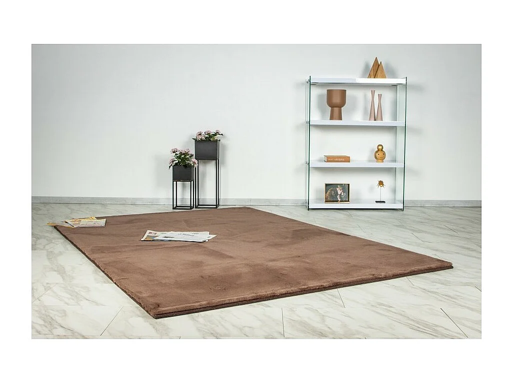 Teppich 110x60cm, Design E005N in Braun - Komfort und Eleganz für Ihr Interieur