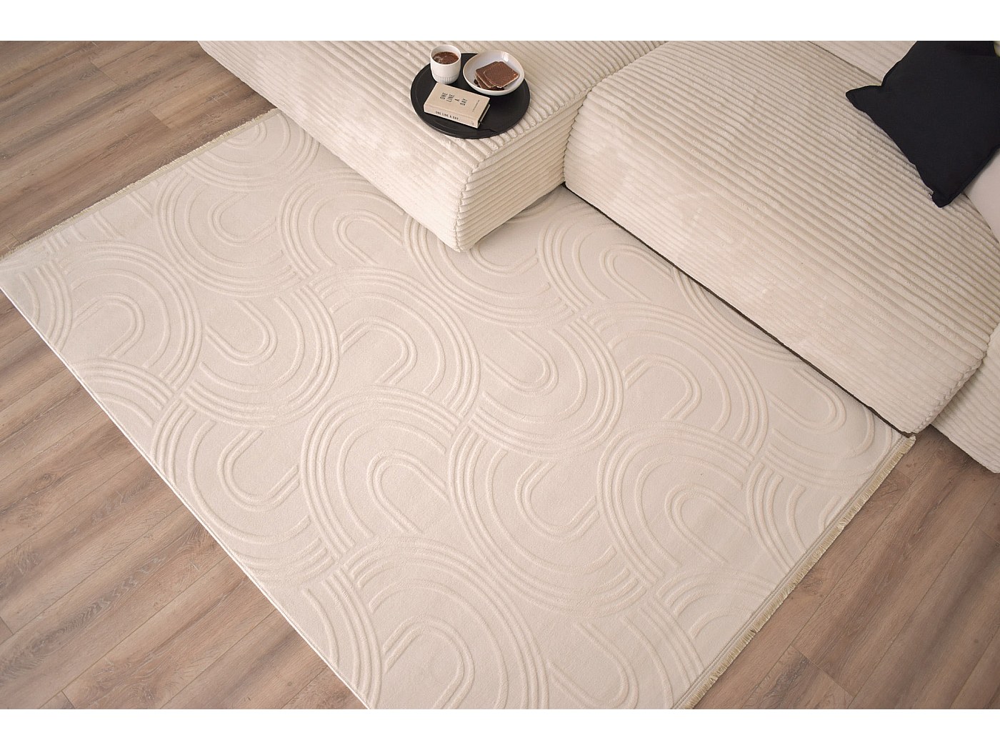 Grand Tapis Salon 200x290 Cm Fond Crème Motifs Floraux - 100% Laine - Neuf
