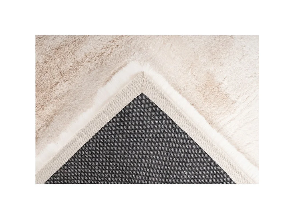 Teppich 230x160 cm, Design E009Y in Elfenbeinfarbe - Komfort und Eleganz für Ihr Interieur.