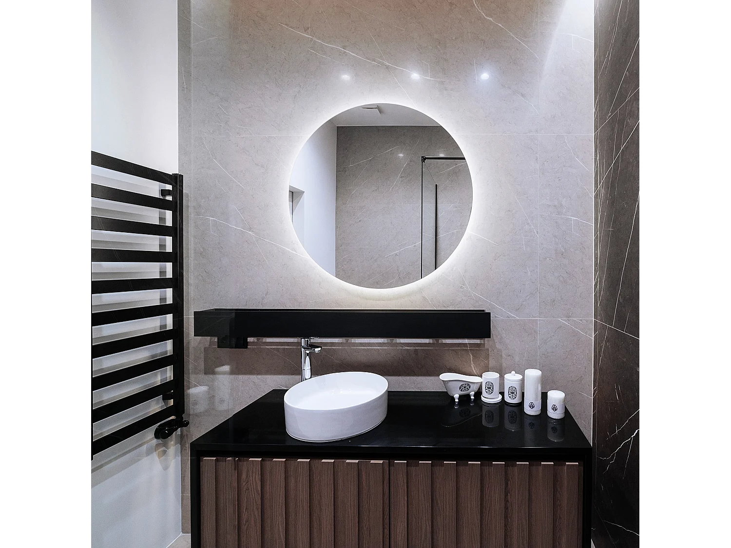 Moderne LED-verlichte spiegel voor badkamer 70 cm neutraal licht