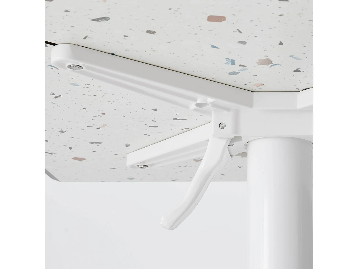 Ensemble table 60 cm terrazzo et 4 chaises en métal blanc