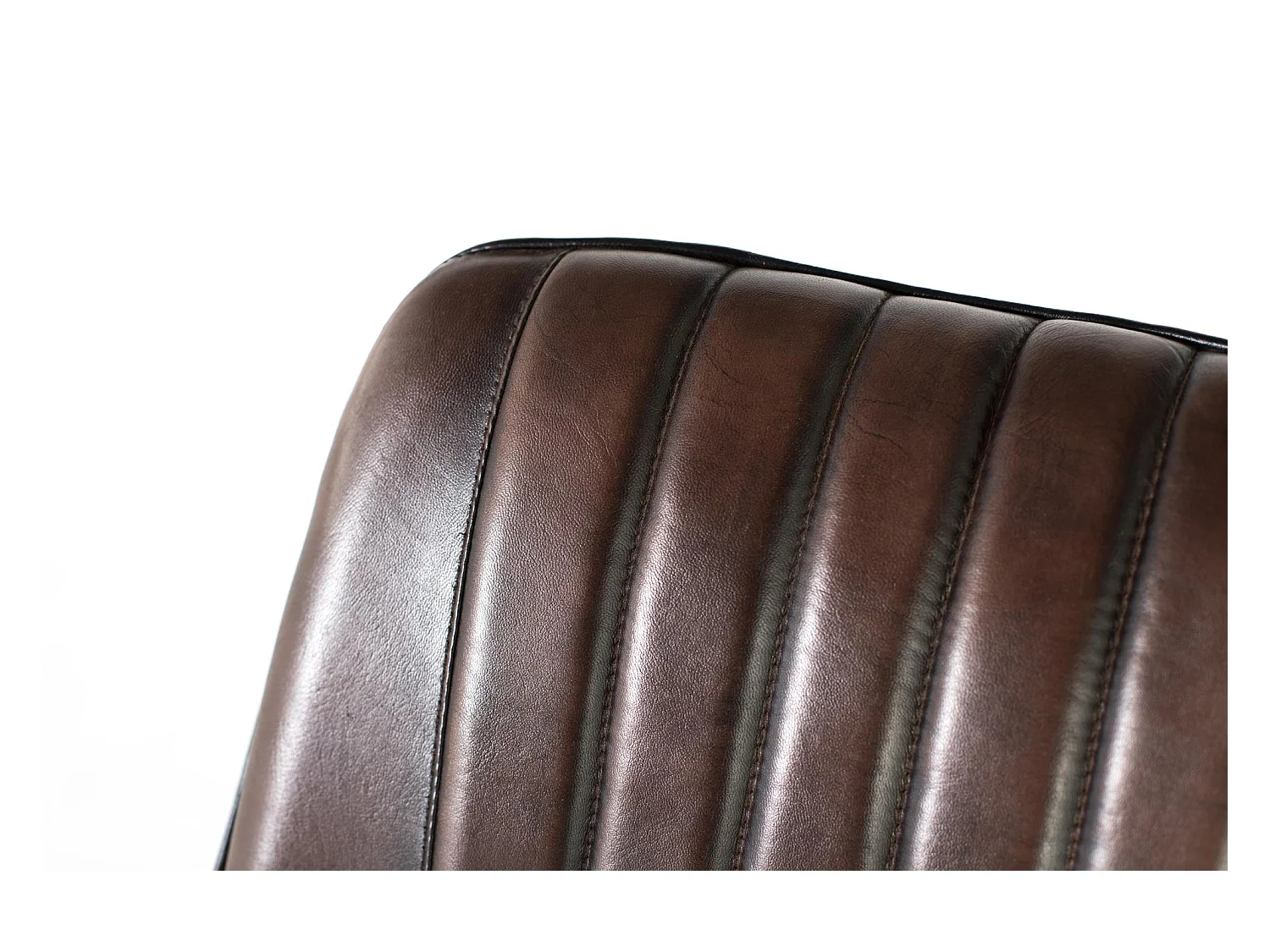 Chaise en cuir naturel marron foncé naturel