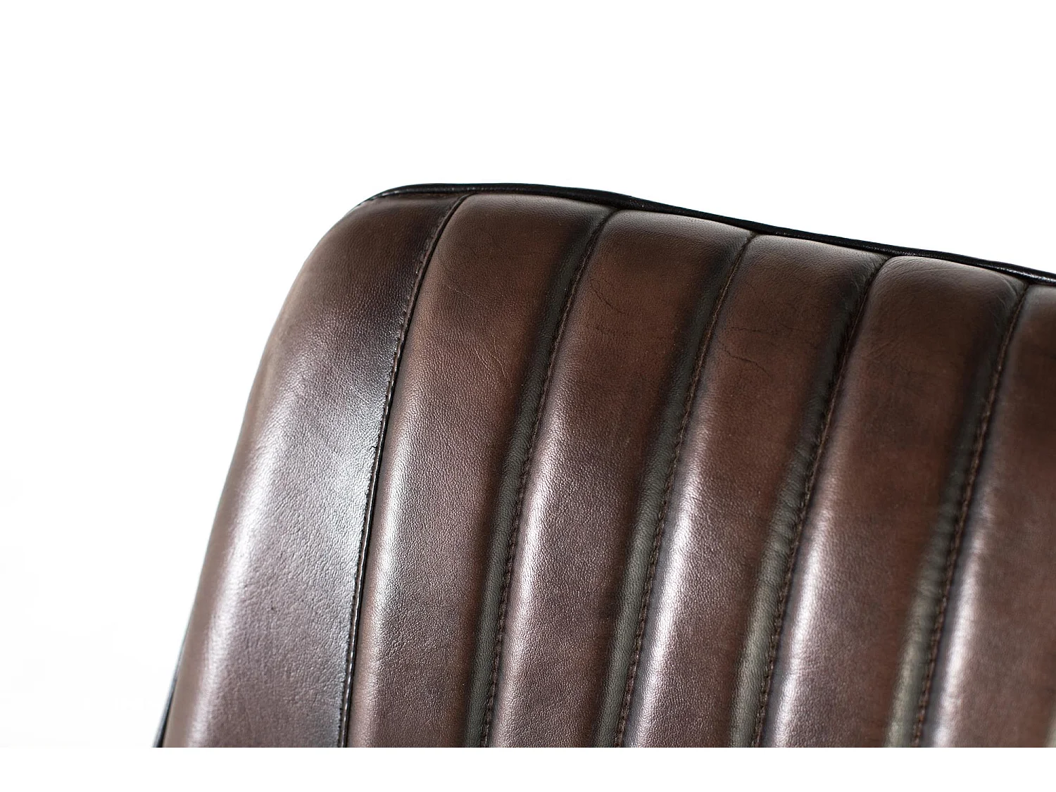 Chaise en cuir naturel marron foncé naturel
