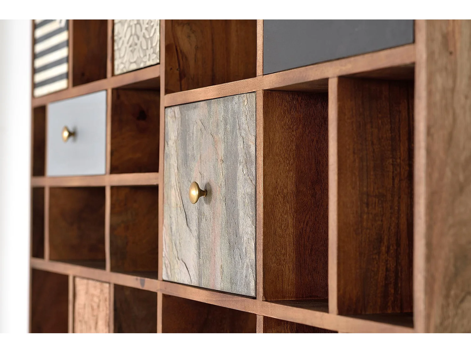 Etagère en bois de manguier couleur noyer clair