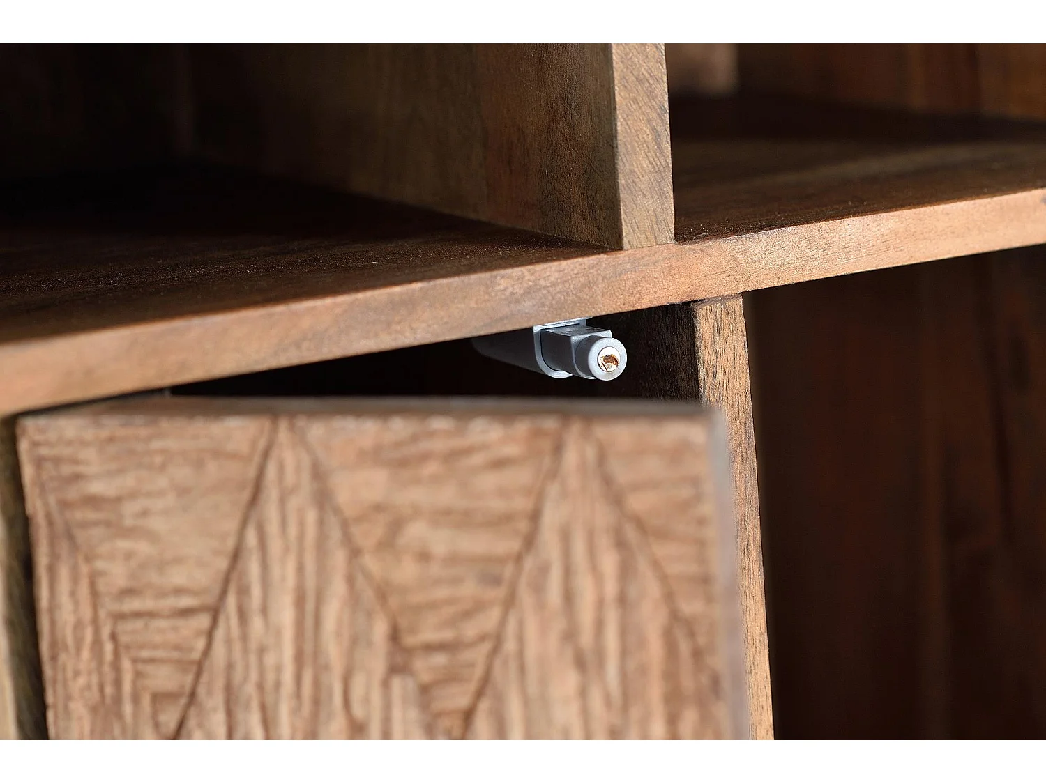 Etagère en bois de manguier couleur noyer clair