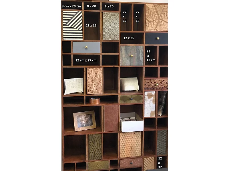 Etagère en bois de manguier couleur noyer clair