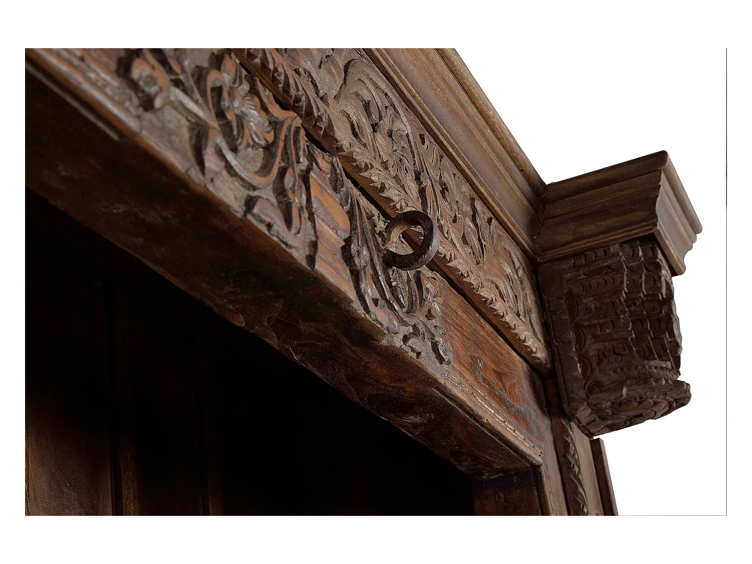 Bibliothèque en bois manguier et en bois récupéré