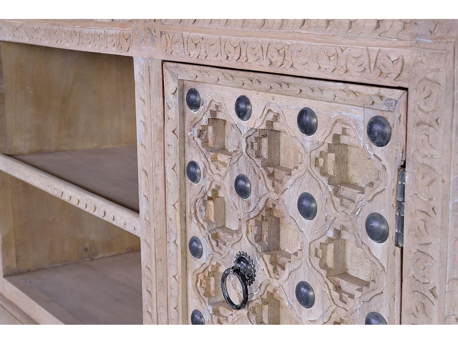 Meuble TV en bois de manguier naturel et détails en métal