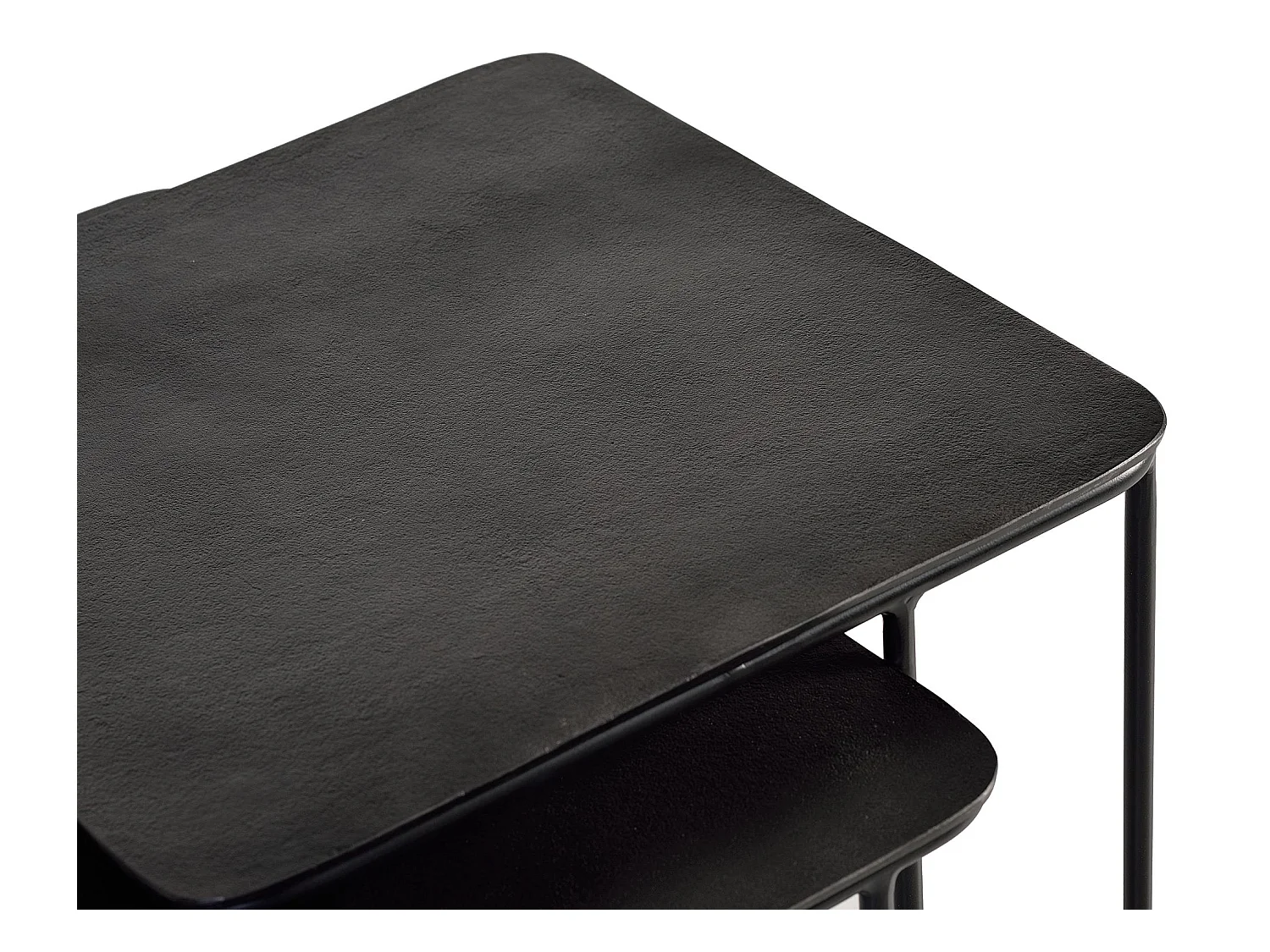 Table basse plateau bronze et pieds métal