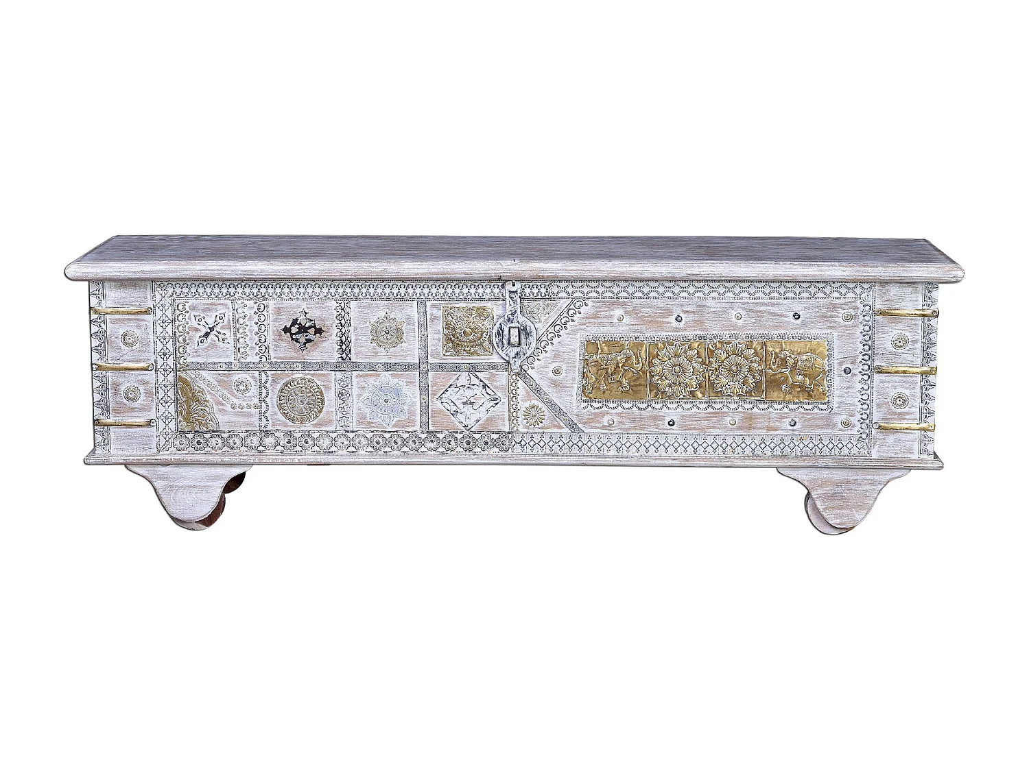 Coffre ancien en bois de manguier blanc