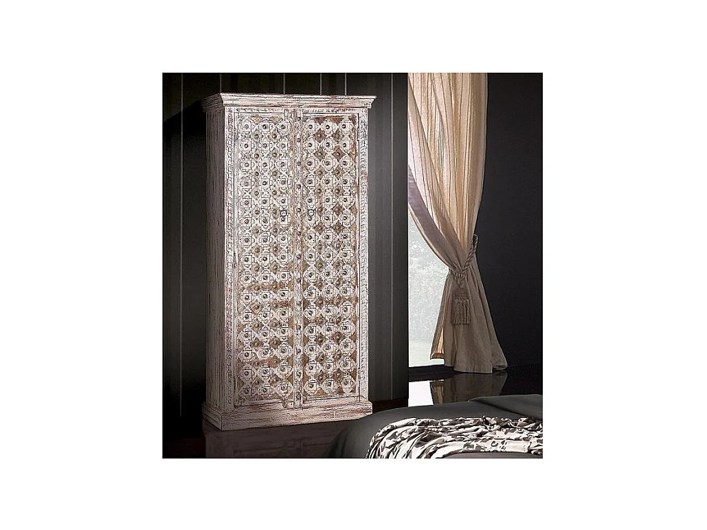 Schrank aus Mangoholz