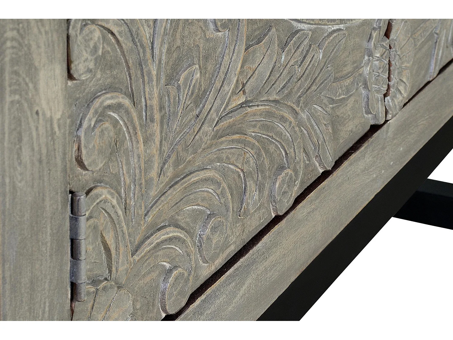 Armoire en manguier et pieds en métal gris vieilli