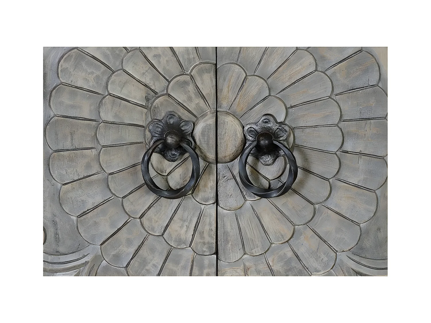 Szafa z drewna mango z metalowymi nogami w kolorze szarym