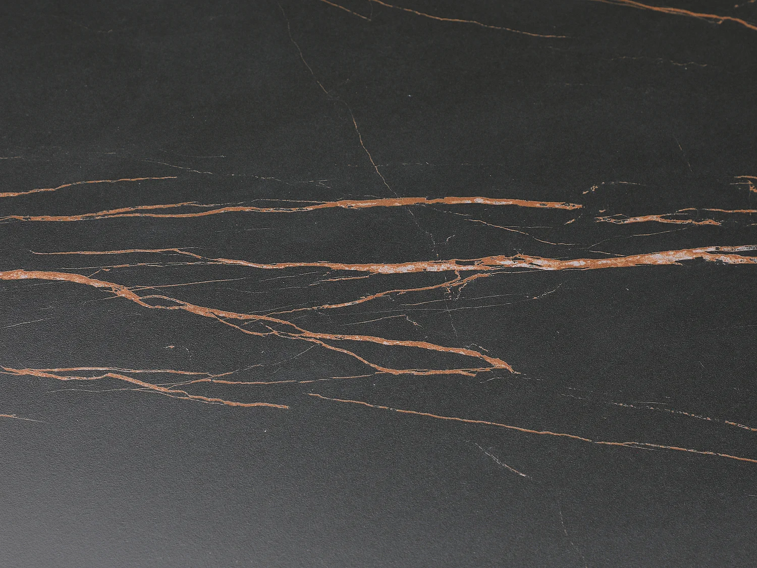 Table basse avec plateaux pivotants en céramique, verre trempé et métal - Effet marbre noir - NACESIA de Maison Céphy