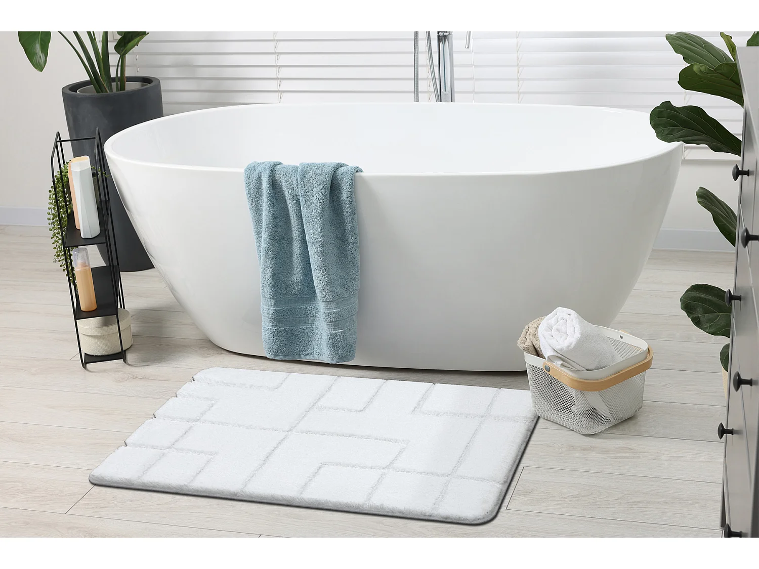 Tapete de banheiro SUPREME LINES, linhas, antiderrapante, macio - bran 50x80 cm