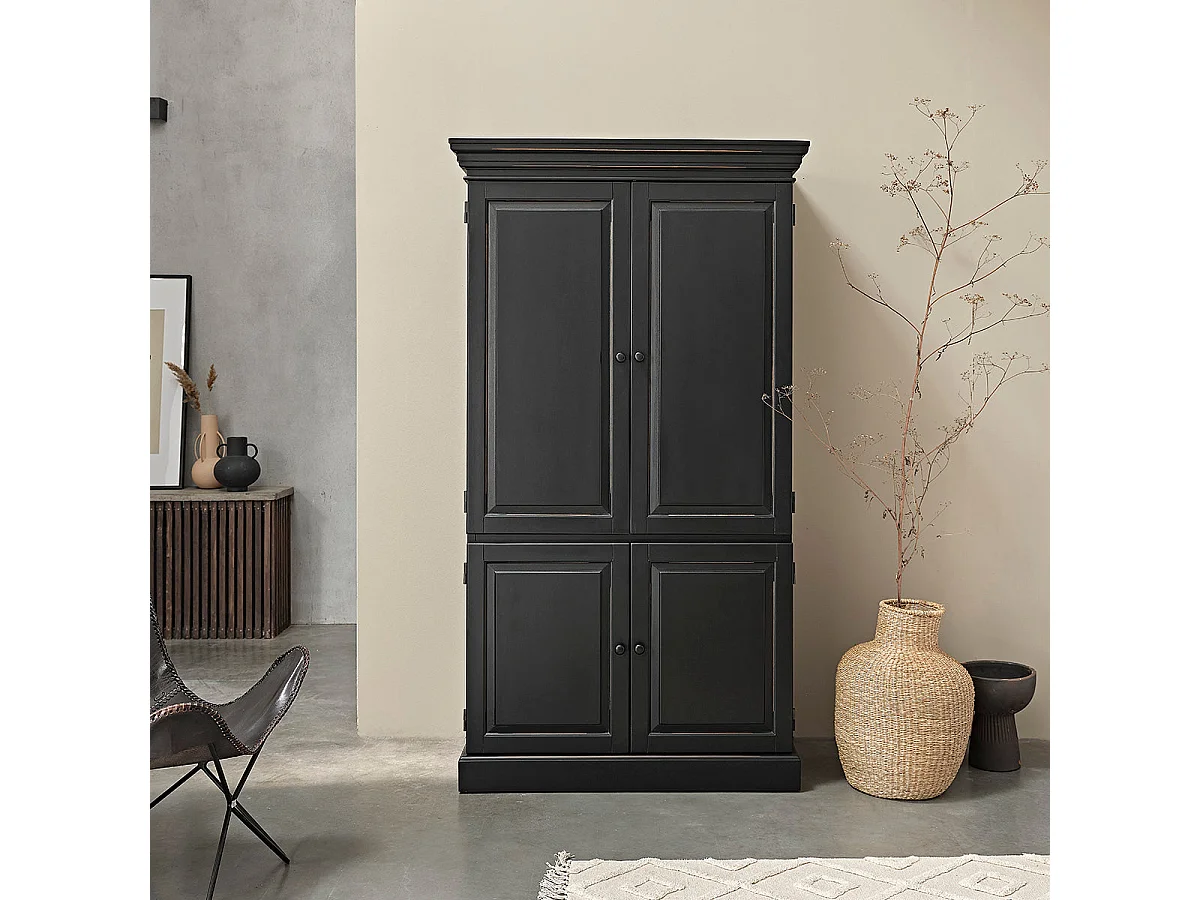 Armadio in mogano massello