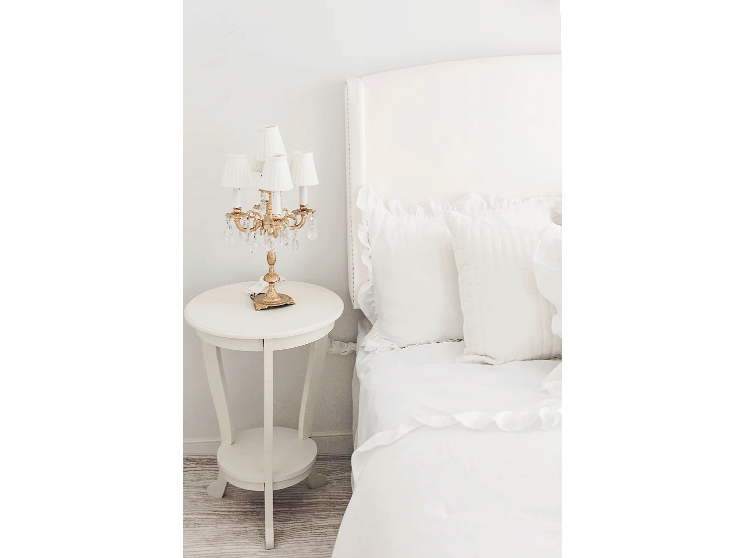 Table d'appoint Déchiré et crème 46 X 46 X 66.04 cm - Marianne