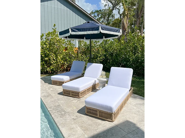 Parasol Marine/Blanc OPEN: 255 x 255 X 250 CLOSE: 15 x 15 x 250 cm - Fabia