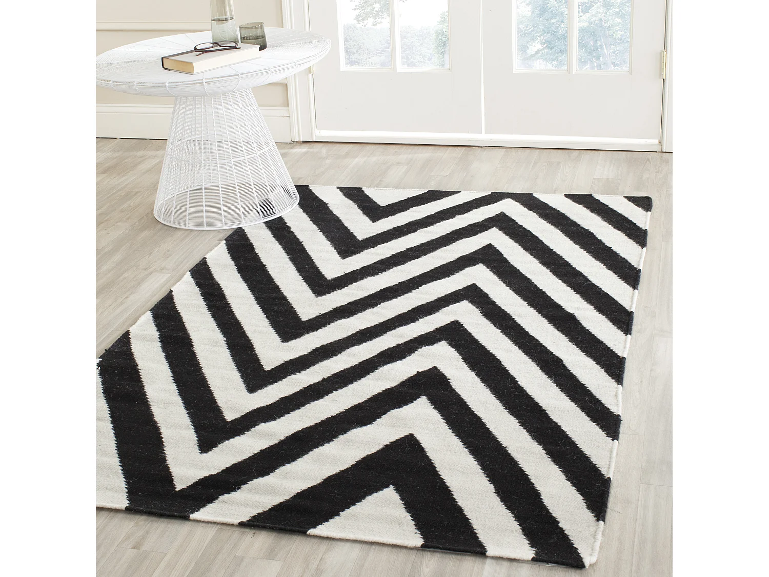 Tapis Noir/Neutre 122 X 183 cm - Serena