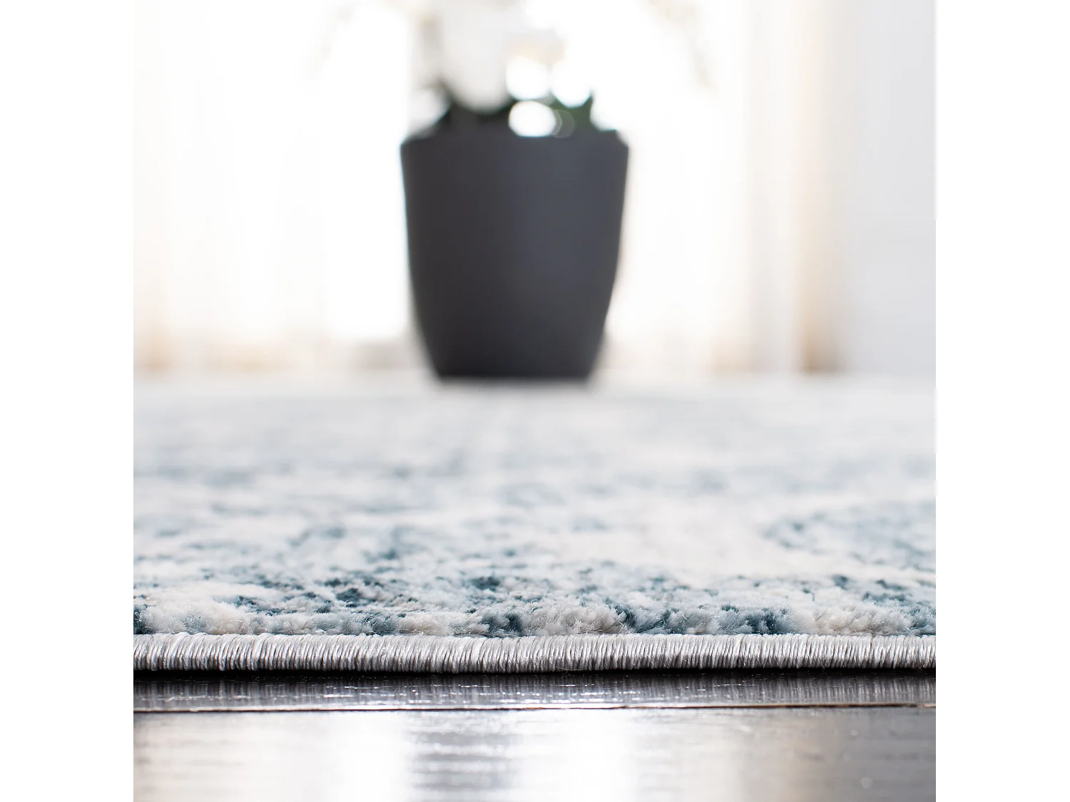 Tapis Bleu Marine/Neutre 66 X 213 cm - Lorelei