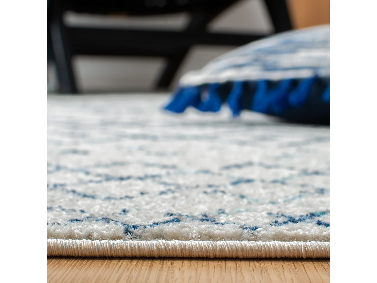 Tapis Neutre/Bleu Marine 91 X 152 cm - Skylar