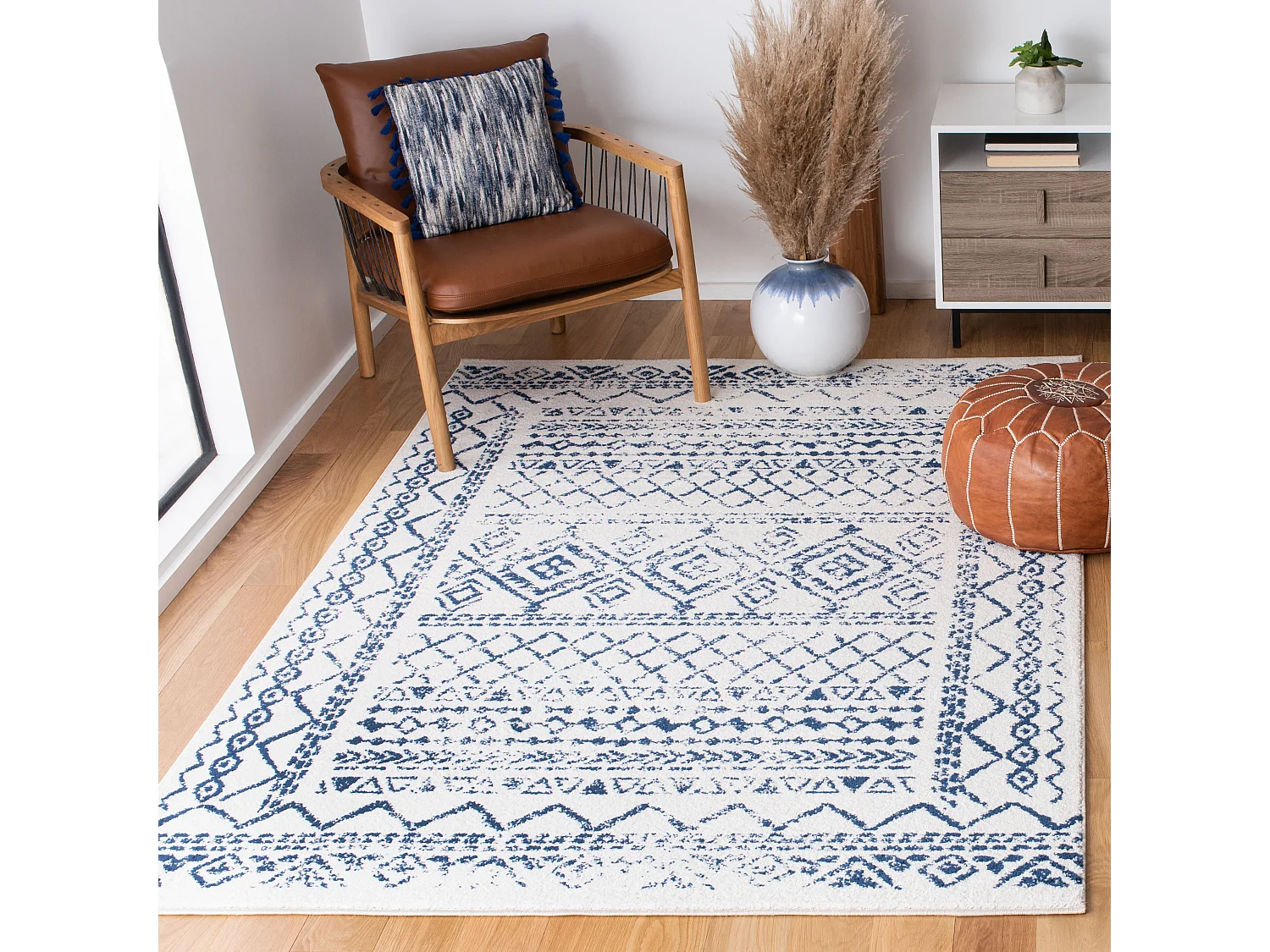 Tapis Neutre/Bleu Marine 122 X 183 cm - Jennifer