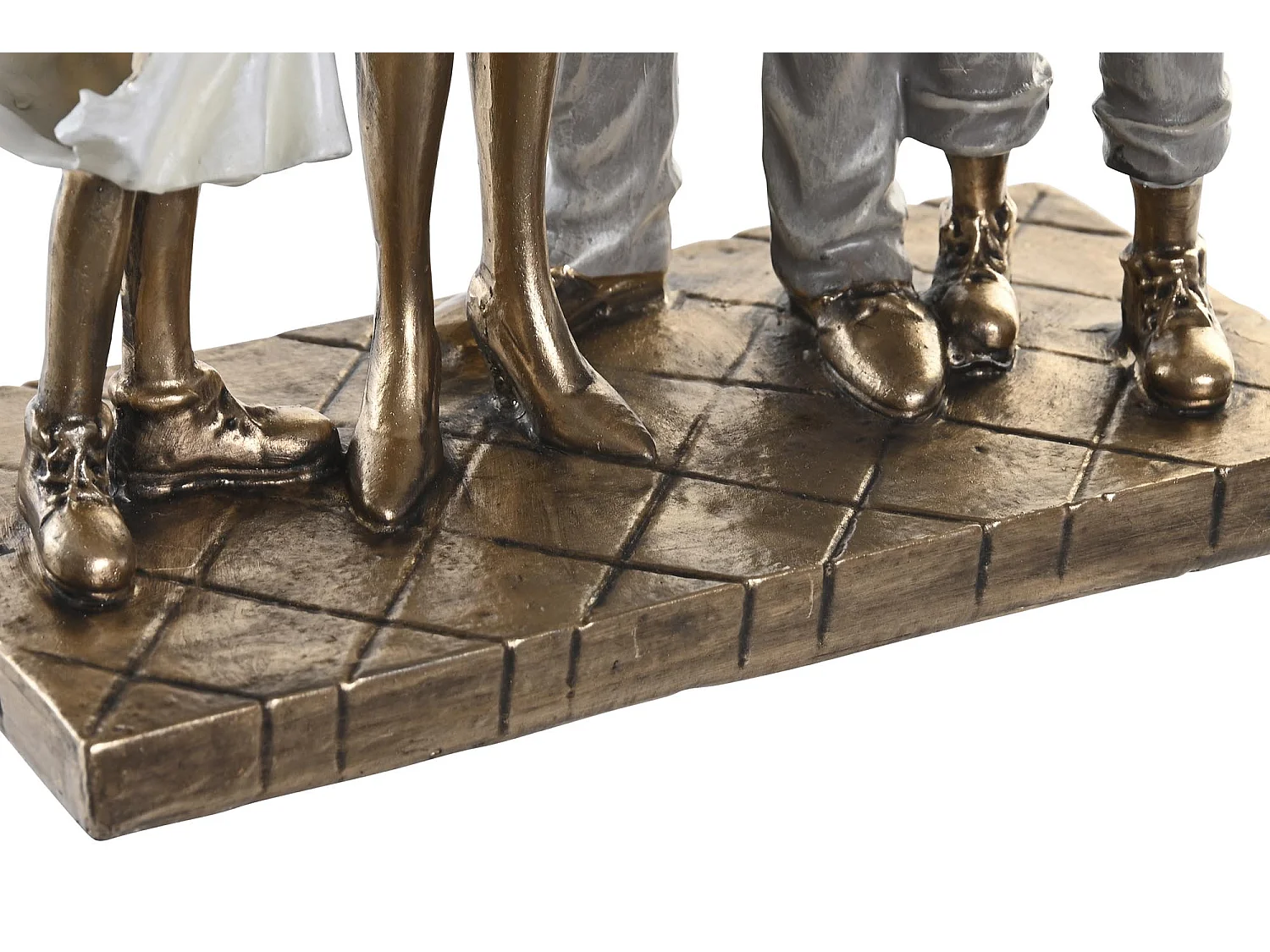 FIGURA RESINA 24X11,5X34 FAMILIA 2 SURT.