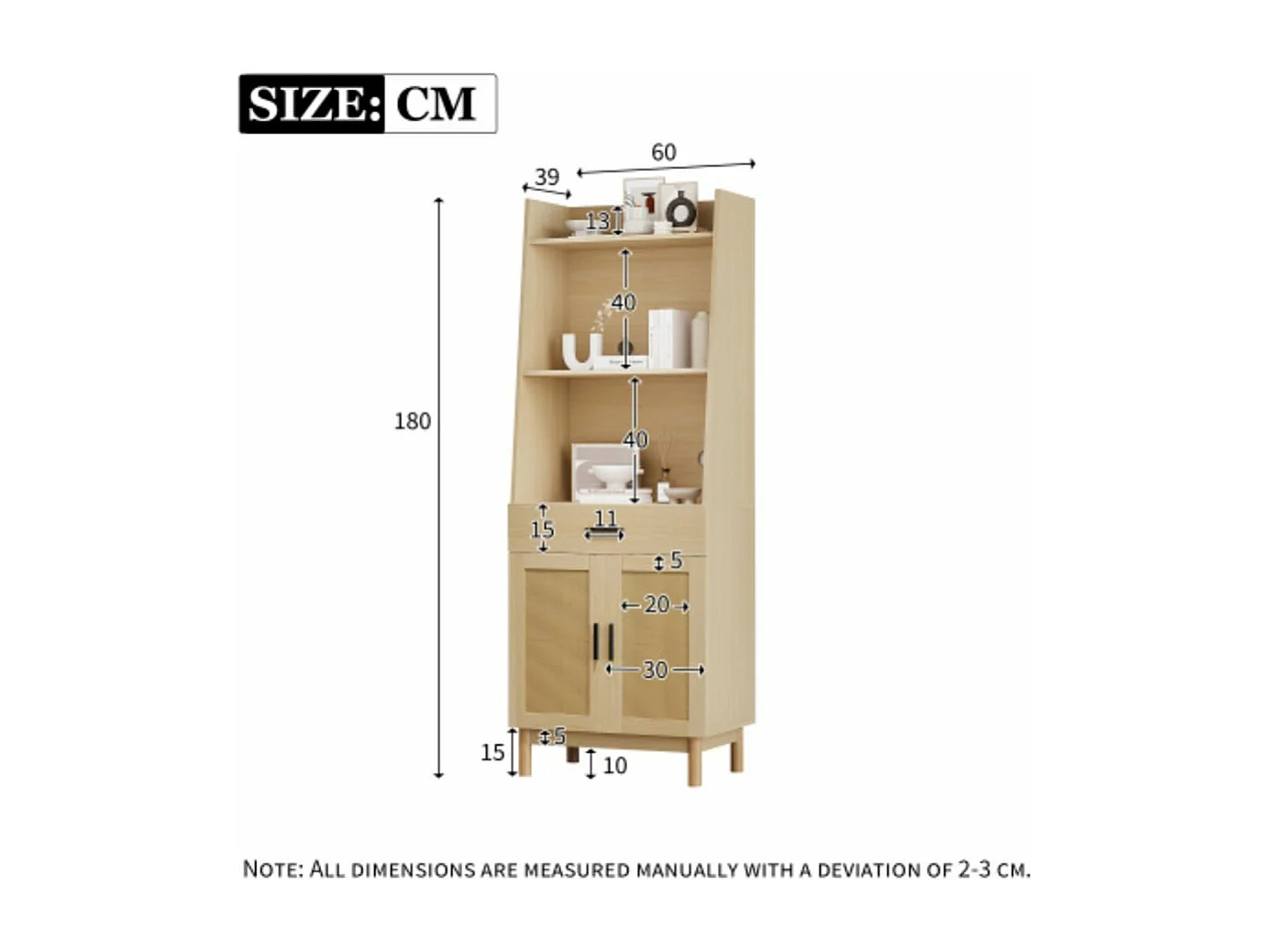 Vitrine in eikenhout met een hoogte van 180,5 cm met 2 rotan deuren en 1 lade.
