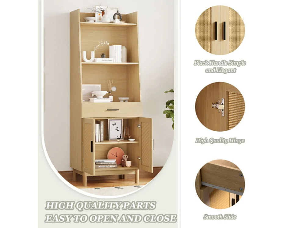 Vitrine in eikenhout met een hoogte van 180,5 cm met 2 rotan deuren en 1 lade.